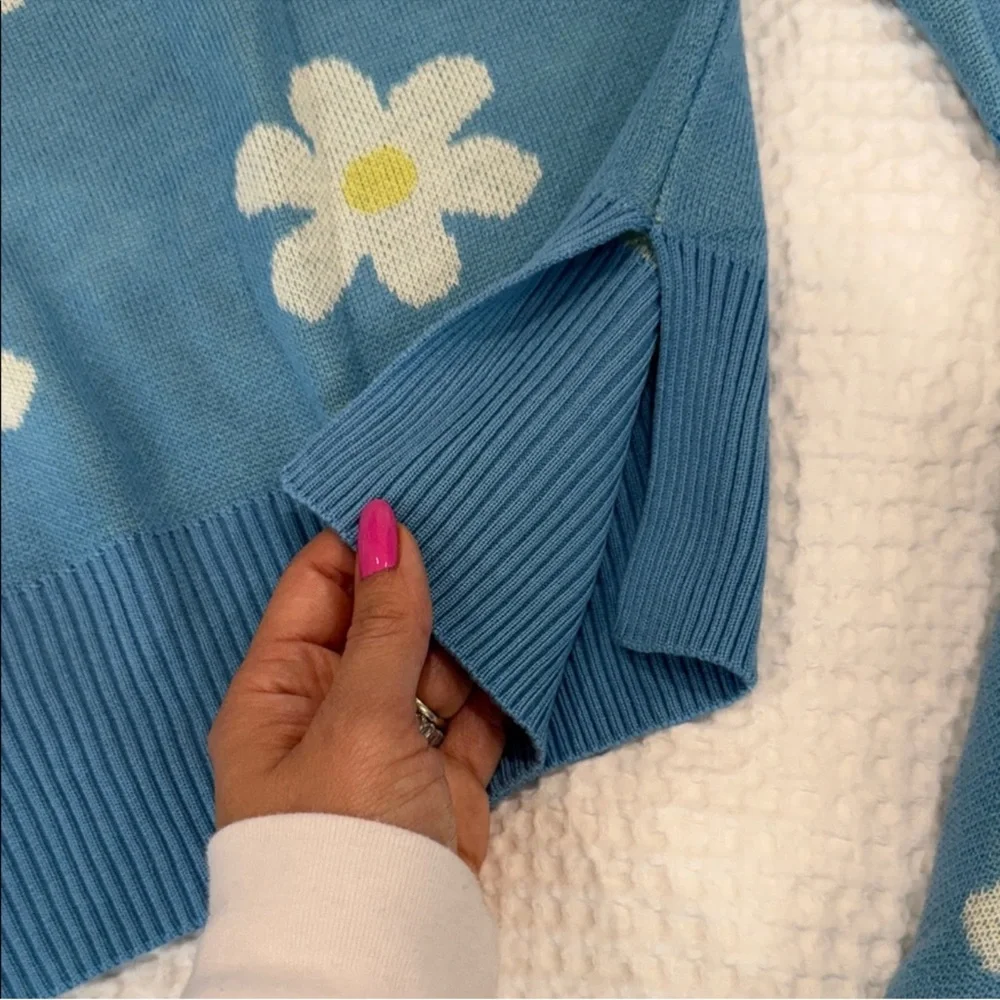 Beach Riot Sky Blue and Cream Knit Top - Picture 9 of 11